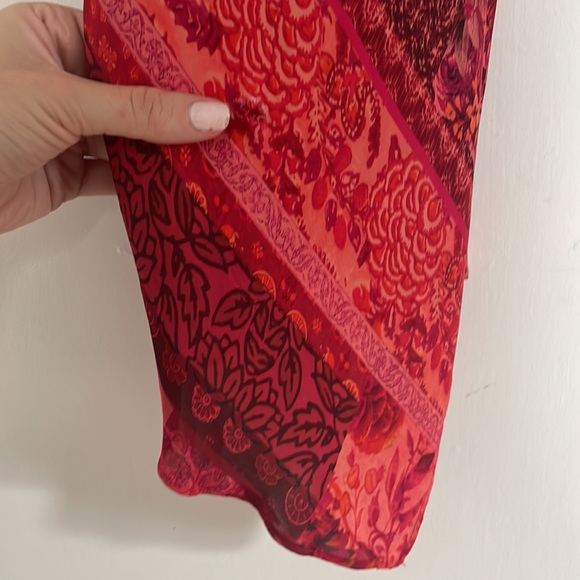 Dress - Picture 4 of 4